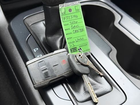 Used 2016 GMC Canyon W/T w/ Convenience Package image 32