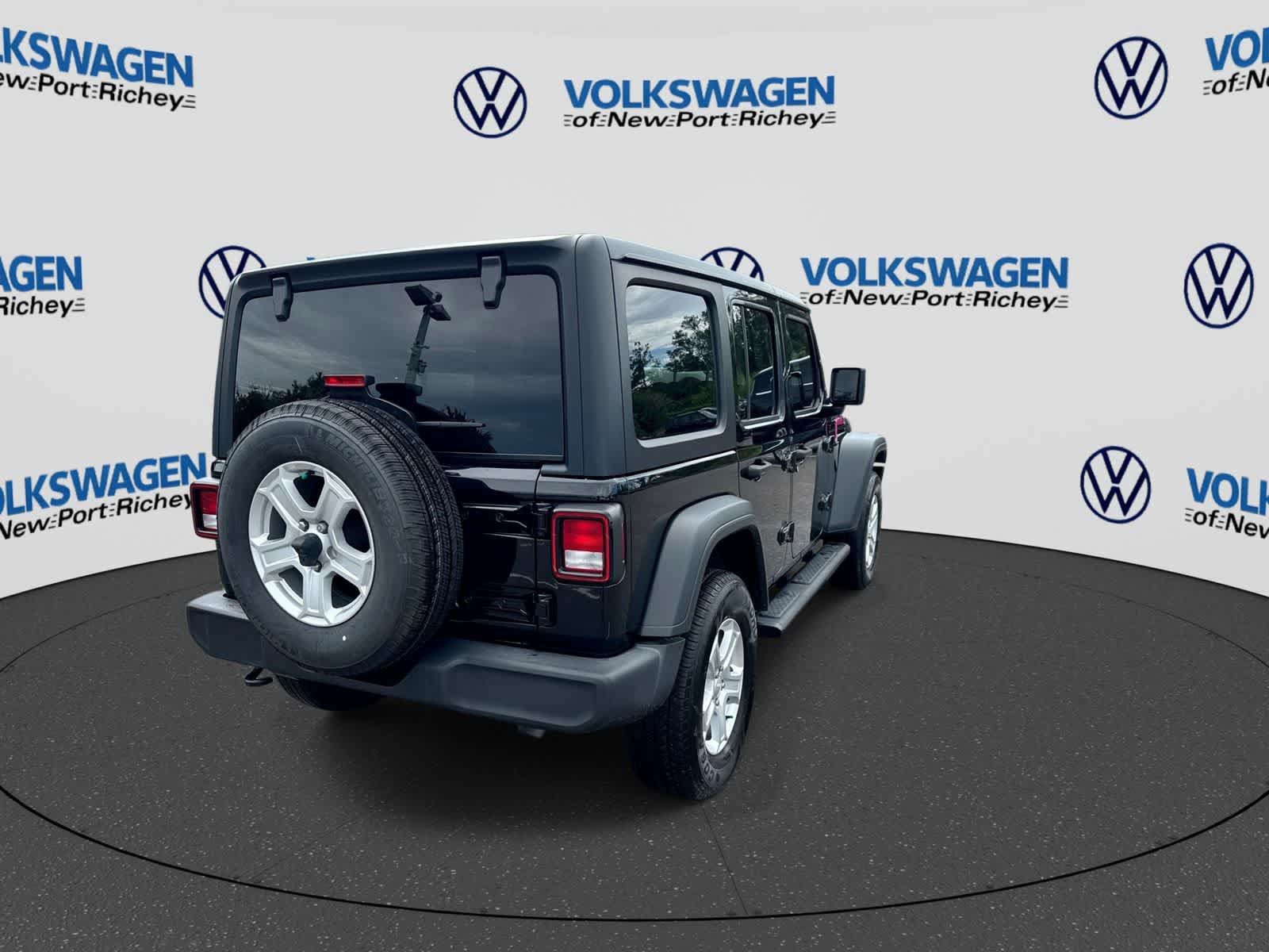 Used 2021 Jeep Wrangler Unlimited Sport AWD/4WD image 14