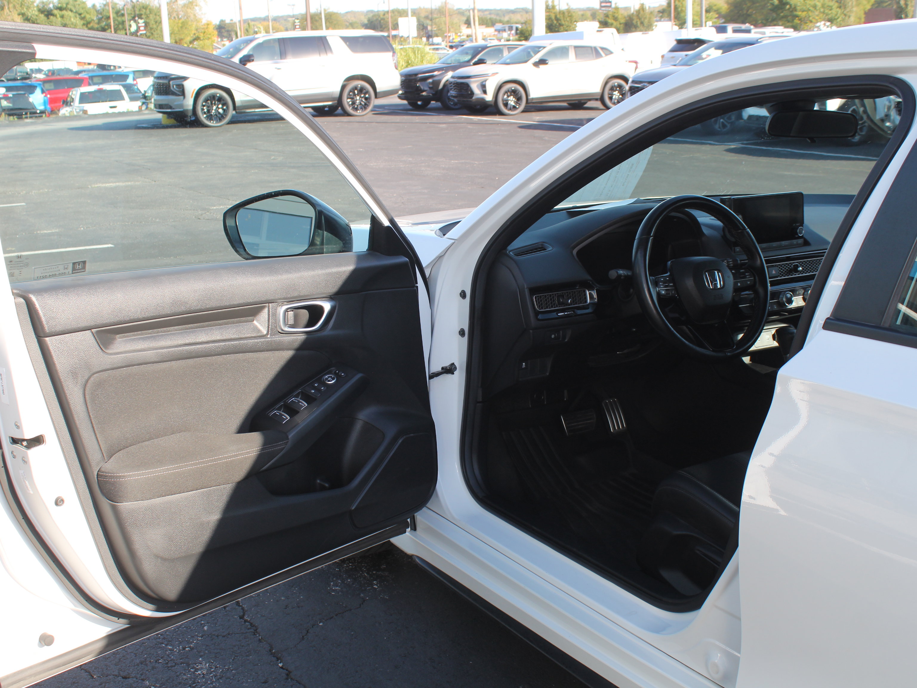 Used 2025 Honda Civic Sport image 12