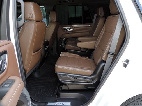 Used 2023 Chevrolet Tahoe High Country image 16