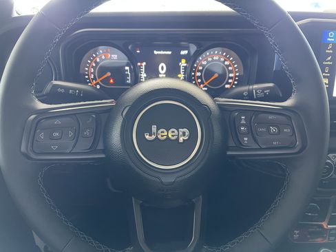 New 2026 Jeep Gladiator Rubicon w/ Steel Power Dome Hood Package AWD/4WD image 27