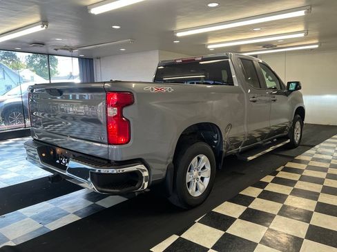 Used 2021 Chevrolet Silverado 1500 LT AWD/4WD image 16
