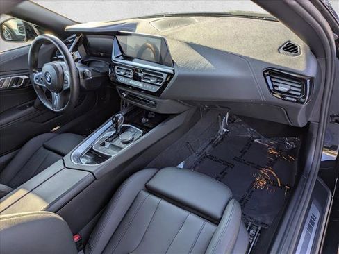 Certified 2023 BMW Z4 M40i w/ Premium Package image 18