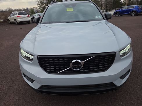Used 2021 Volvo XC40 T5 R-Design w/ Climate Package image 8
