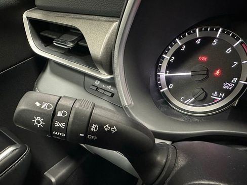 Used 2025 Toyota Highlander XLE image 21