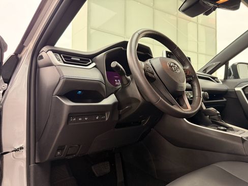 Used 2021 Toyota RAV4 XSE AWD/4WD image 14