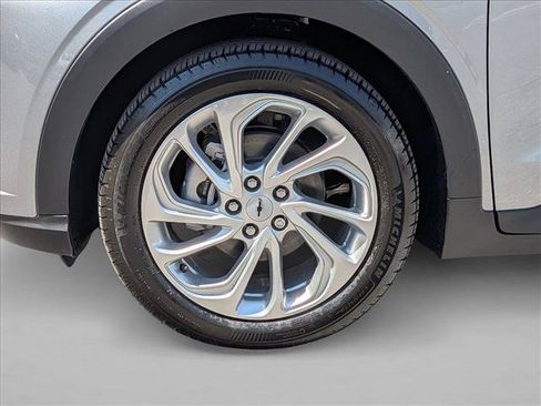 New 2027 Chevrolet Bolt LT w/ Comfort Package FWD image 10