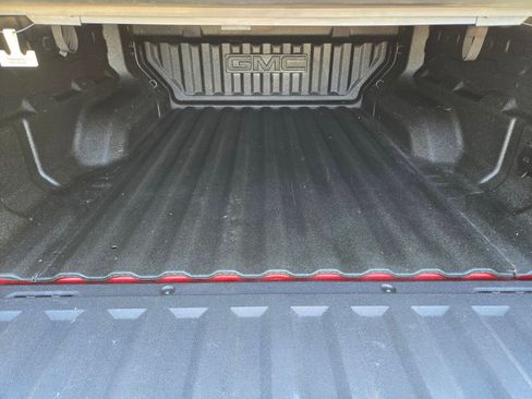 Used 2023 GMC Canyon AT4 w/ Technology Package AWD/4WD image 9