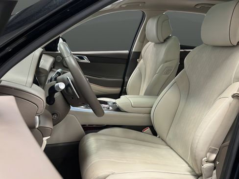Used 2024 Genesis GV80 2.5T w/ Prestige Package AWD/4WD image 9