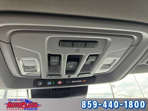Used 2024 GMC Sierra 1500 Denali AWD/4WD image 36