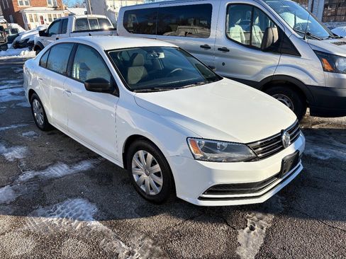 Used 2015 Volkswagen Jetta S image 1