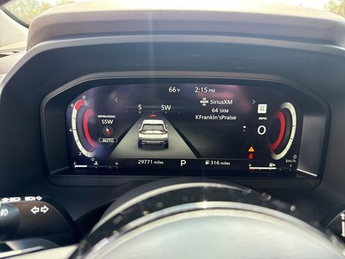 Used 2021 Nissan Rogue Platinum image 16