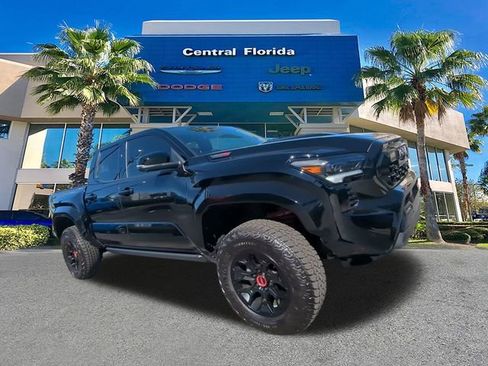 Used 2025 Toyota Tacoma TRD Pro image 2