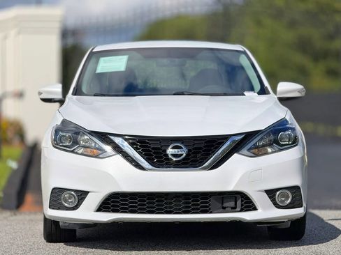 Used 2018 Nissan Sentra SR w/ Electronics Package FWD image 3