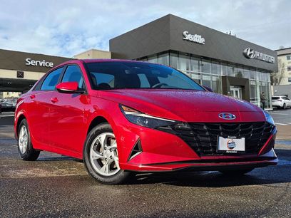 Used 2023 Hyundai Elantra SE