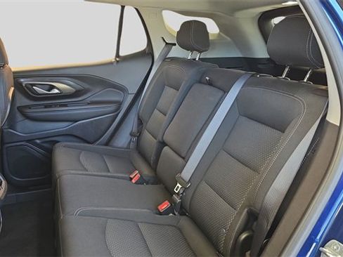 Used 2022 GMC Terrain SLE w/ Driver Convenience Package image 18