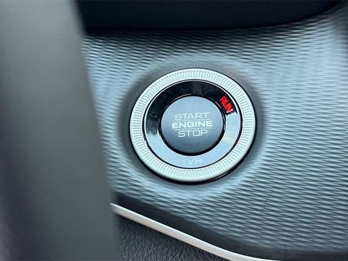 New 2025 Jeep Grand Cherokee Laredo X w/ Luxury Tech Group I image 22