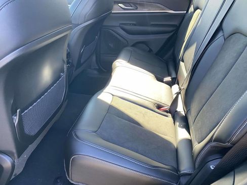 New 2026 Jeep Grand Cherokee Limited w/ Limited Altitude Package image 9