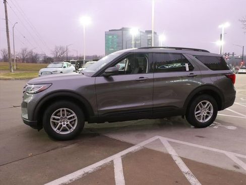 New 2026 Ford Explorer Active image 3