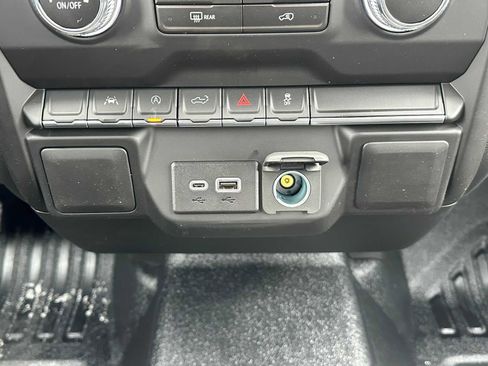 New 2026 GMC Sierra 1500 Pro w/ Pro Value Package AWD/4WD image 22