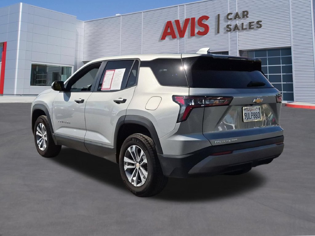 Used 2026 Chevrolet Equinox LT AWD/4WD image 9