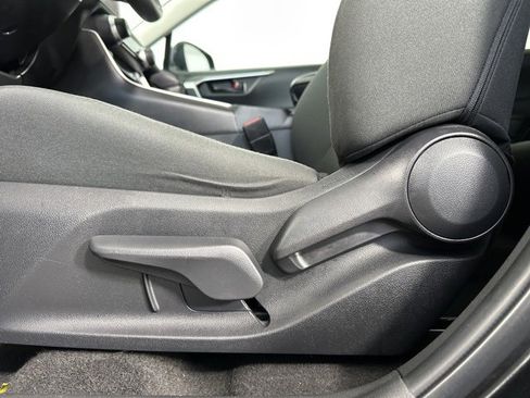 Used 2023 Toyota RAV4 LE image 22