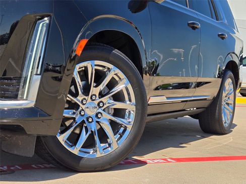Used 2023 Cadillac Escalade Premium Luxury Platinum w/ LPO, Floor Liner Package AWD/4WD image 8