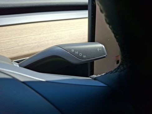 Used 2023 Tesla Model 3 Standard Range RWD image 16