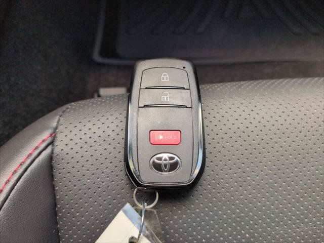 Certified 2026 Toyota Prius Plug-In Hybrid FWD image 28