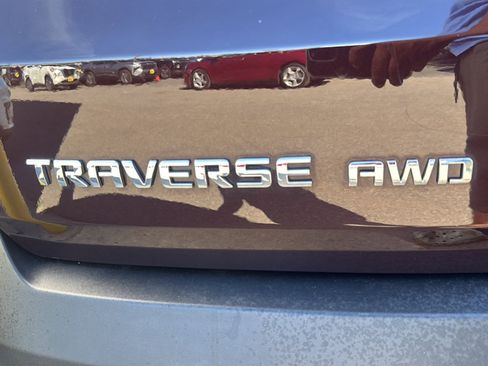 Used 2023 Chevrolet Traverse LT AWD/4WD image 49