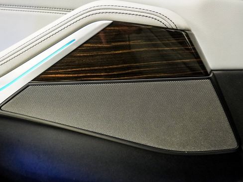 Used 2024 BMW X5 xDrive50e image 25