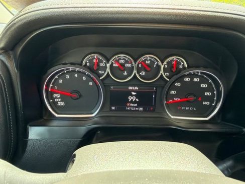 Used 2019 Chevrolet Silverado 1500 LTZ AWD/4WD image 32