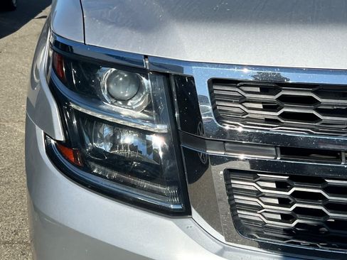 Used 2018 Chevrolet Suburban LT AWD/4WD image 14