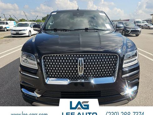 Used 2021 Lincoln Navigator Reserve w/ Luxury Package AWD/4WD image 1