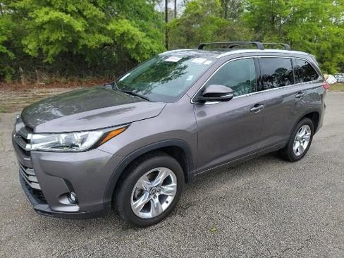 Used 2019 Toyota Highlander Limited image 1