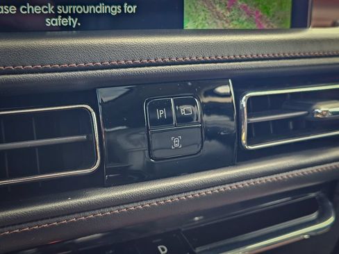 Used 2022 Lincoln Aviator Reserve w/ Equipment Group 201A AWD/4WD image 26