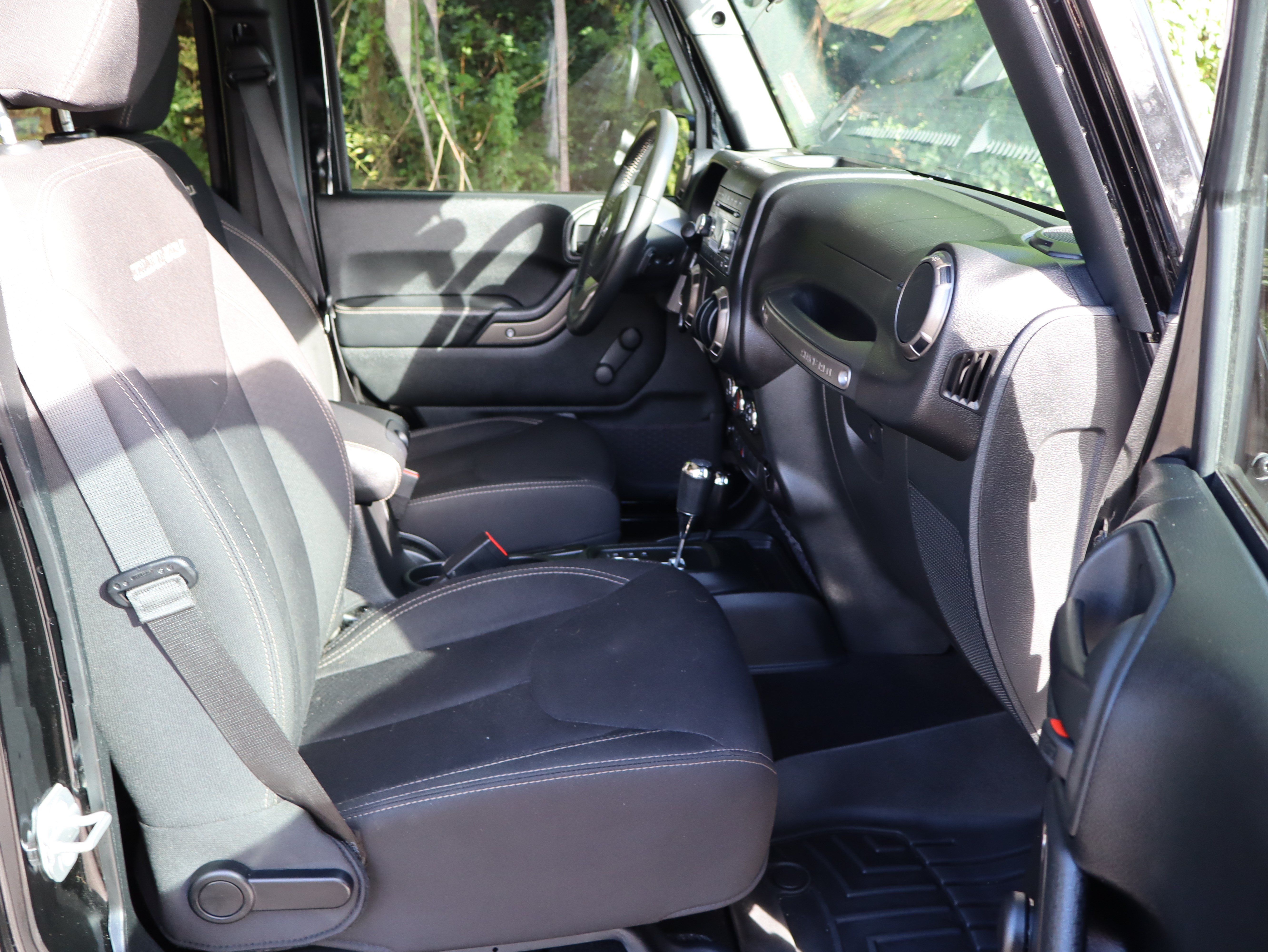 Used 2018 Jeep Wrangler Unlimited Sport AWD/4WD image 33