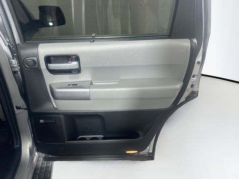 Used 2018 Toyota Sequoia Limited w/ Safety & Convenience Package AWD/4WD image 32