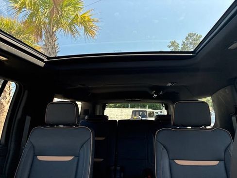 Used 2023 GMC Yukon XL AT4 w/ Technology Package AWD/4WD image 35