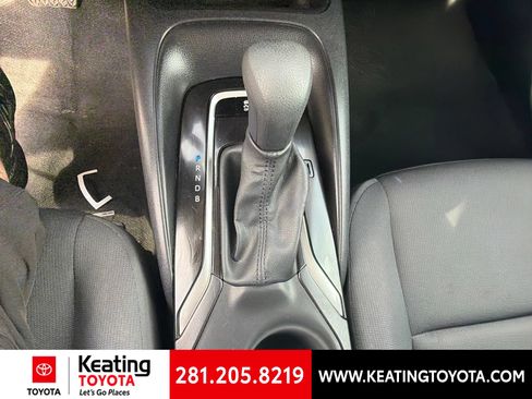 Used 2025 Toyota Corolla LE FWD image 19