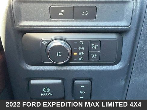 Used 2022 Ford Expedition Max Limited image 32