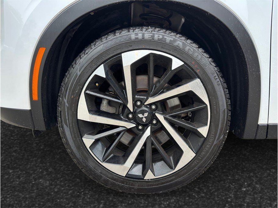 Used 2022 Mitsubishi Outlander ES AWD/4WD image 12