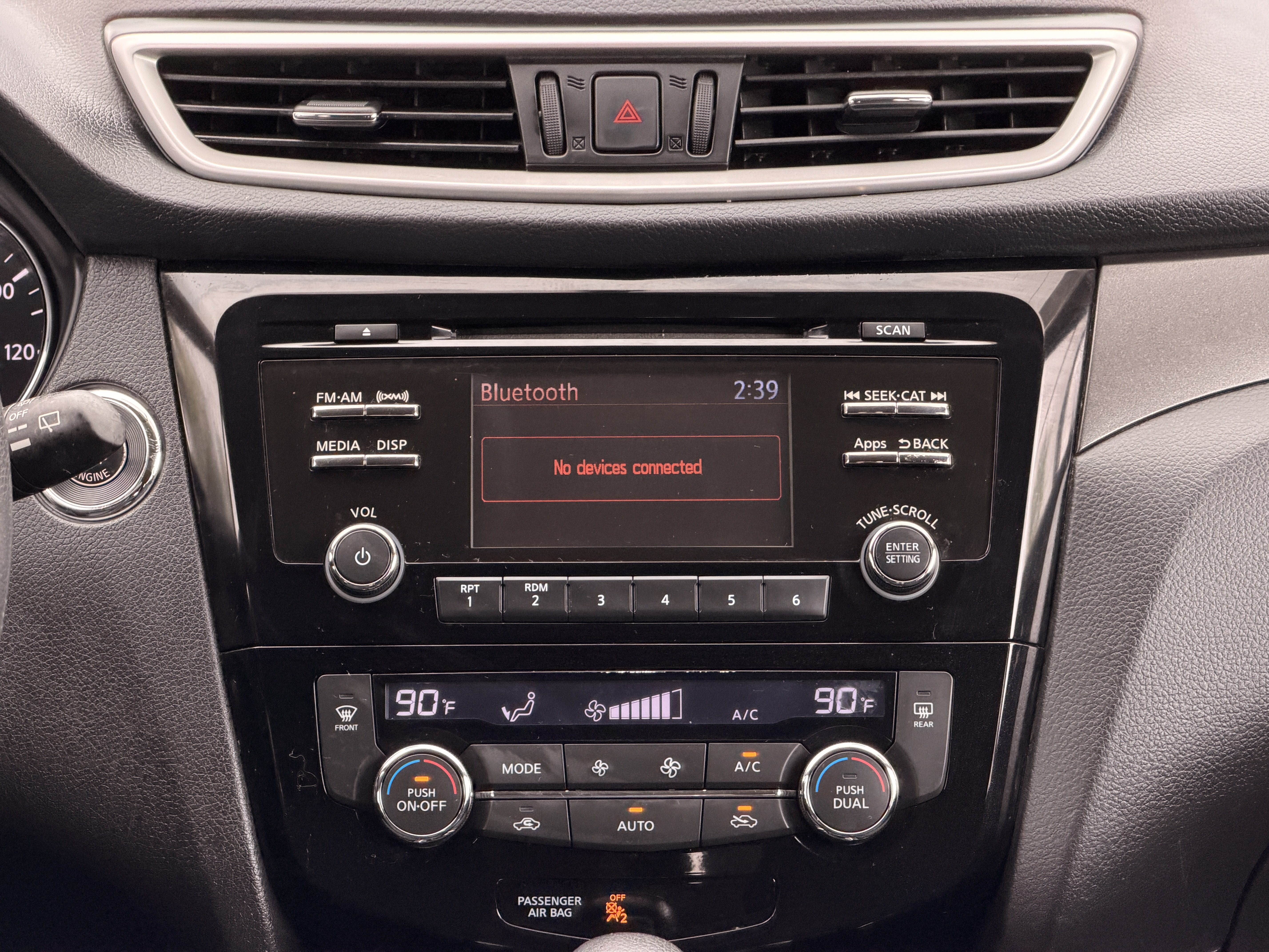 Used 2015 Nissan Rogue SV w/ SV Family Package AWD/4WD image 16