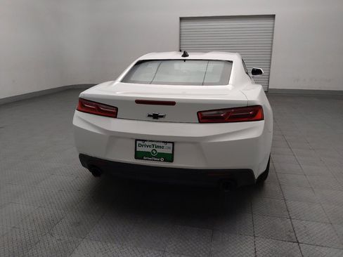 Used 2018 Chevrolet Camaro LT RWD image 7