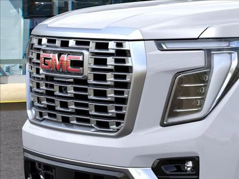 New 2026 GMC Yukon Denali w/ Sun & Power Step Package image 13