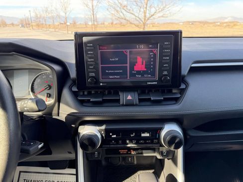 Used 2022 Toyota RAV4 LE AWD/4WD image 24