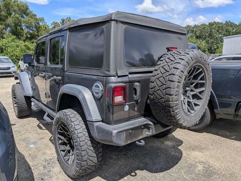 Used 2018 Jeep Wrangler Unlimited Sport S AWD/4WD image 4