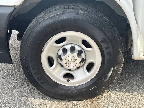 Used 2020 Chevrolet Express 2500 w/ Driver Convenience Package RWD image 10