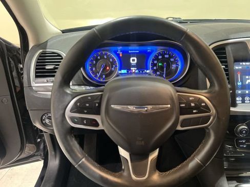 Used 2019 Chrysler 300 Touring L w/ Quick Order Package 22F RWD image 10