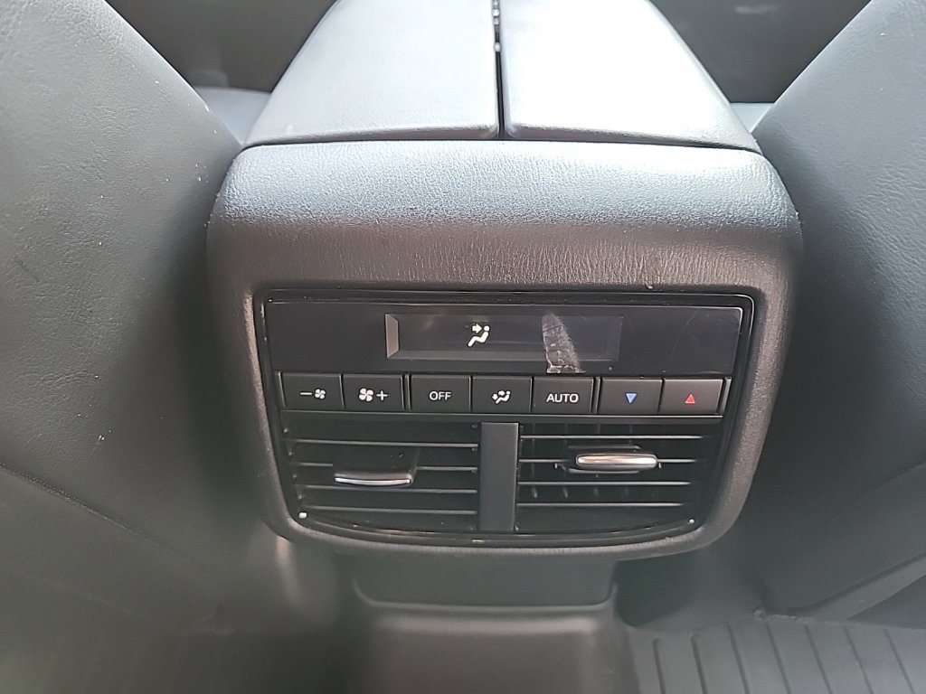 Used 2018 MAZDA CX-9 Touring AWD/4WD image 32